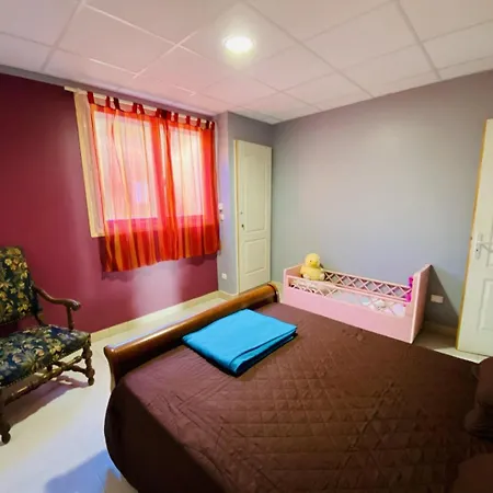 Holiday home Au Bord Des Jardins Cascastel-des-Corbieres