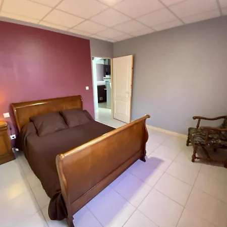 Holiday home Au Bord Des Jardins *