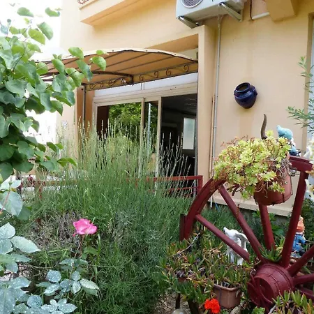 Au Bord Des Jardins Hébergement de vacances *
