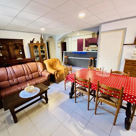 Au Bord Des Jardins Holiday home Cascastel-des-Corbieres